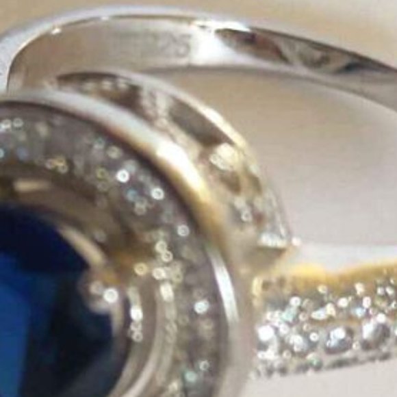 925 Sterling Silver Blue Sapphire and CZ ring - Picture 14 of 16